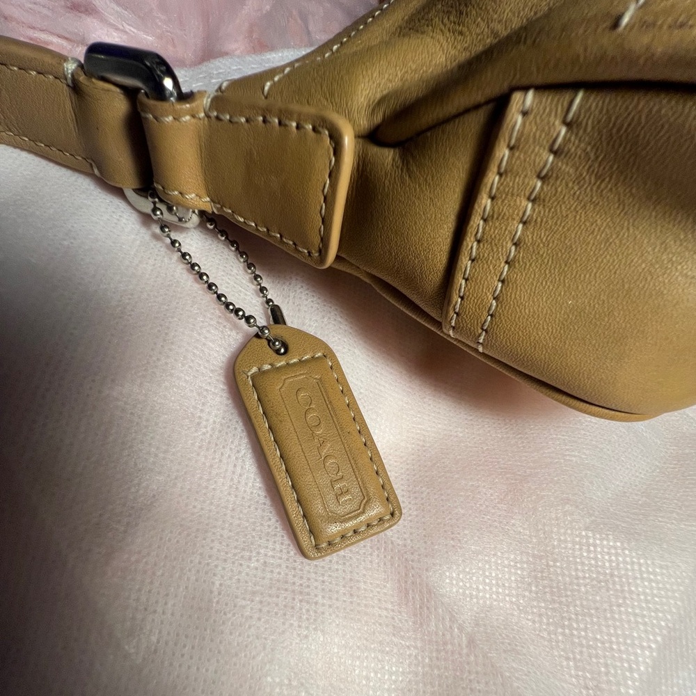 COACH Demi Baguette Leather Shoulder Bag in Tan - Y2K Mini Hobo Bag - Picture 7 of 15